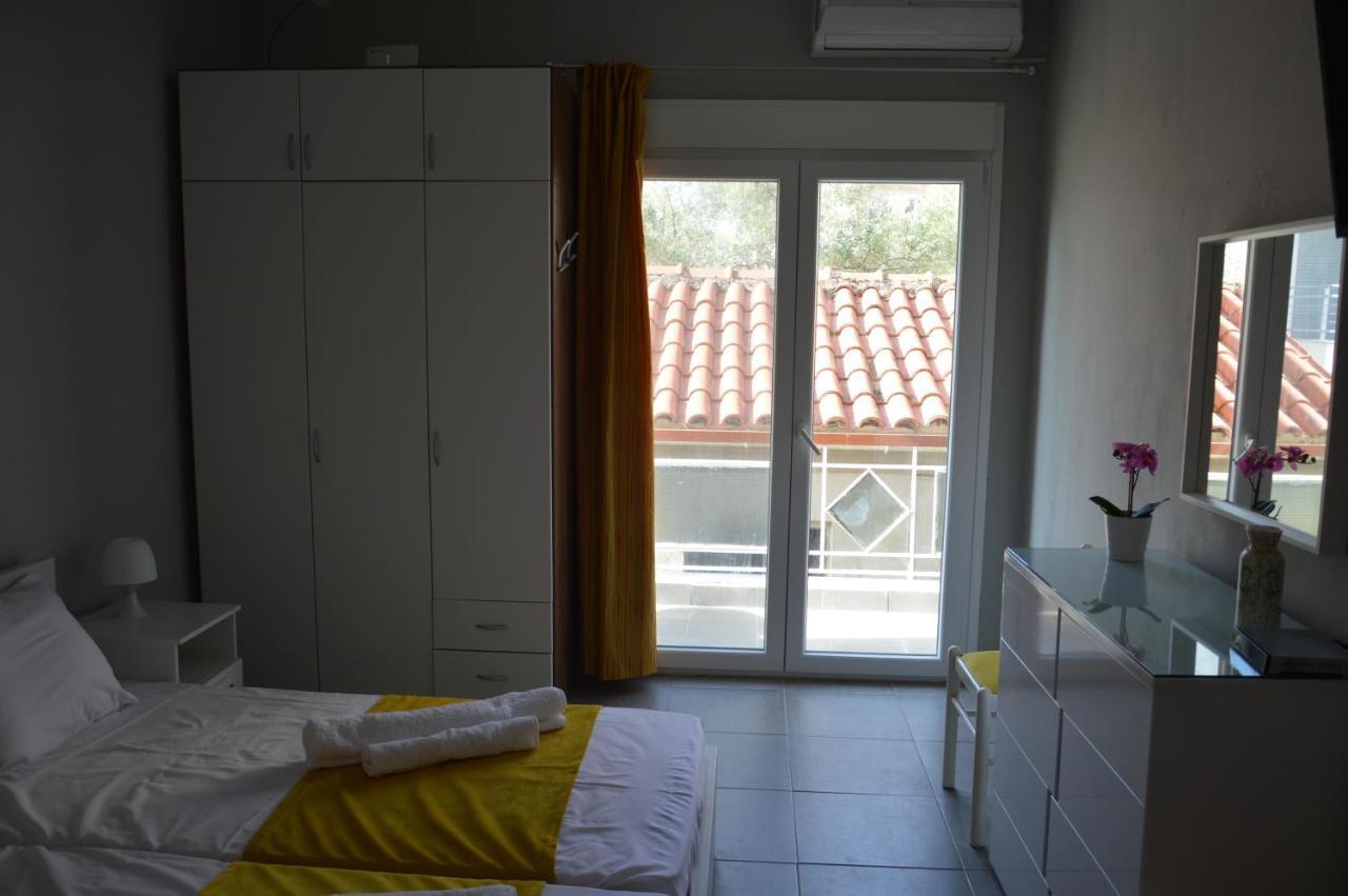 Daisy Apartment Asproválta Eksteriør billede